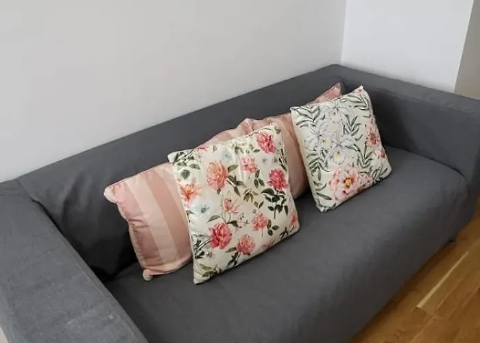Deluxe 1